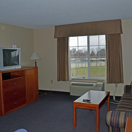 Paola Inn And Suites Habitación foto